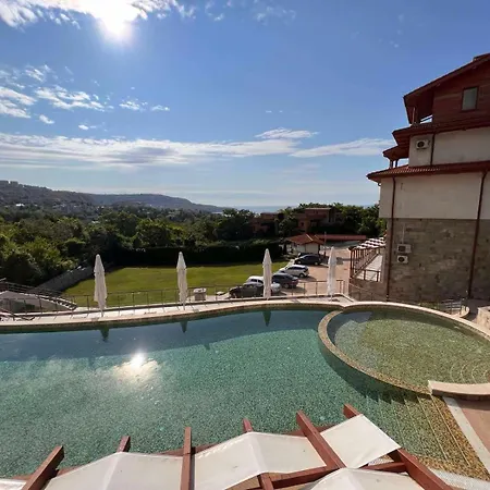 Stunning 2bd Flat With Sea Views & Pool By Flat Mаnager Apartment
